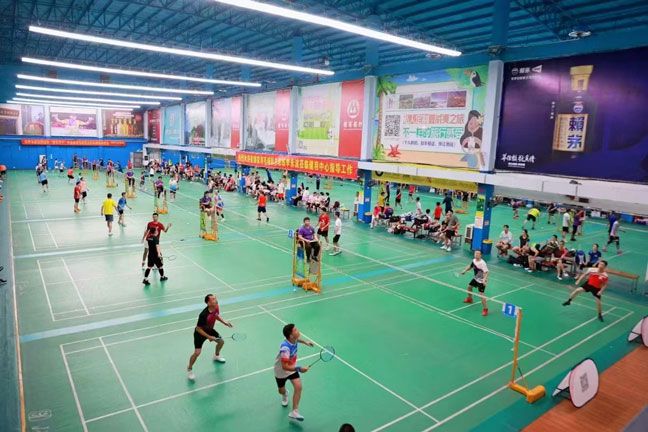 羽毛球館區域降溫，應用蒸發式省電空調-立式管道柜機空調（區域/崗位空調）