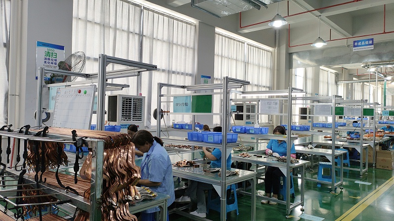 五金廠降溫安裝蒸發(fā)式冷卻空調(diào)-立式軸流機(jī)