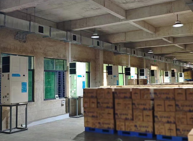 大型雞蛋倉庫降溫，應用蒸發冷省電空調-立式軸流機組SYL-ZL-25