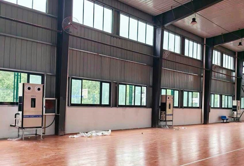 籃球館整體制冷降溫，安裝蒸發冷省電空調 - 立式射流機
